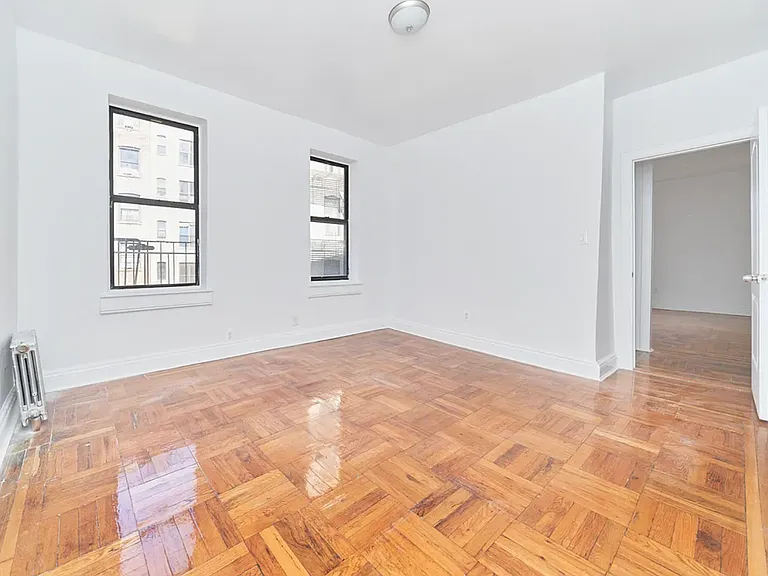 13 Cumming St #4G — Photo 3