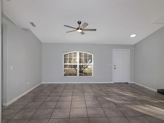3rd image of 4434 Maywood Ln
