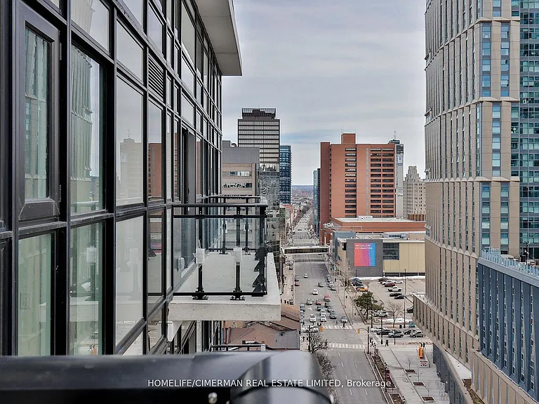 206 King St W #Penthouse 1 — Photo 16