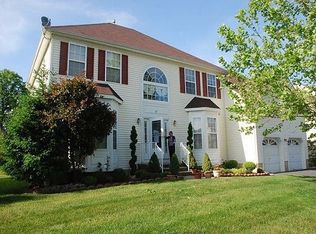 27 Cortland Dr, East Brunswick, NJ 08816