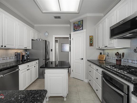 4th image of 428 Grand Oaks Dr