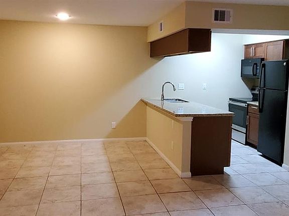 2nd image of 5333 Richmond Ave #9