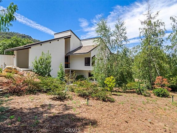2nd image of 39155 Harris Rd