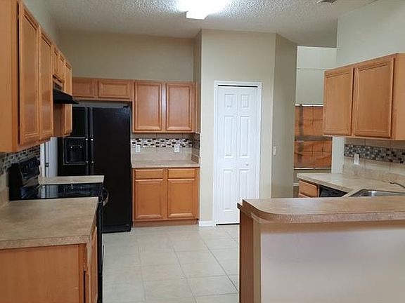 3rd image of 446 Big Sioux Ct