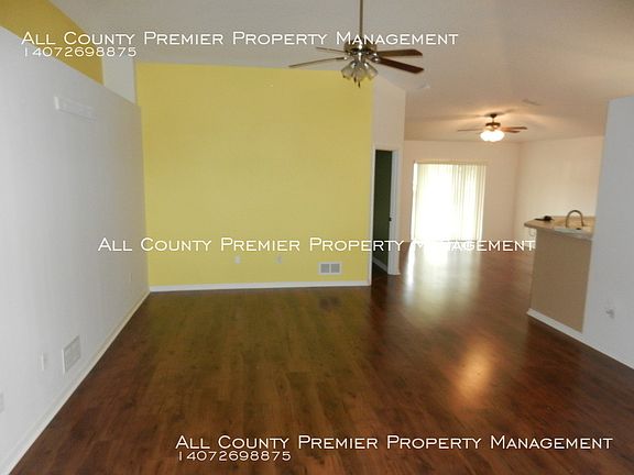 4th image of 318 Grand Royal Cir