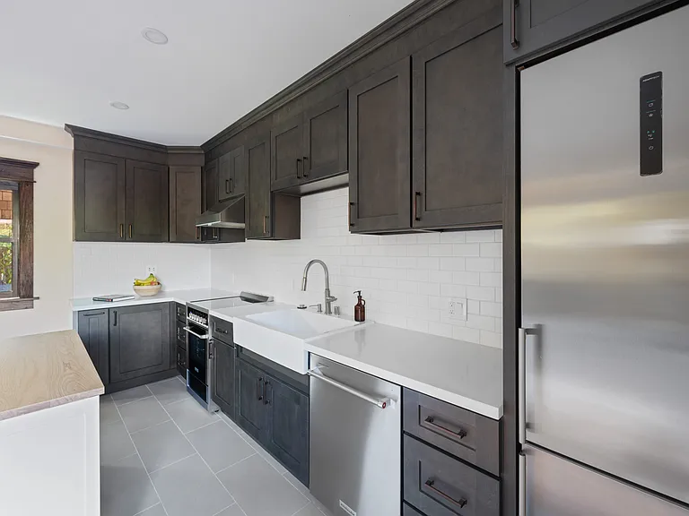 1822 Stuart St — Photo 7