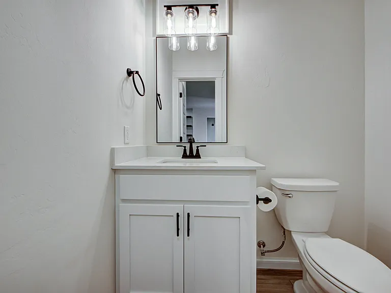 3027 Pescara Dr — Photo 49