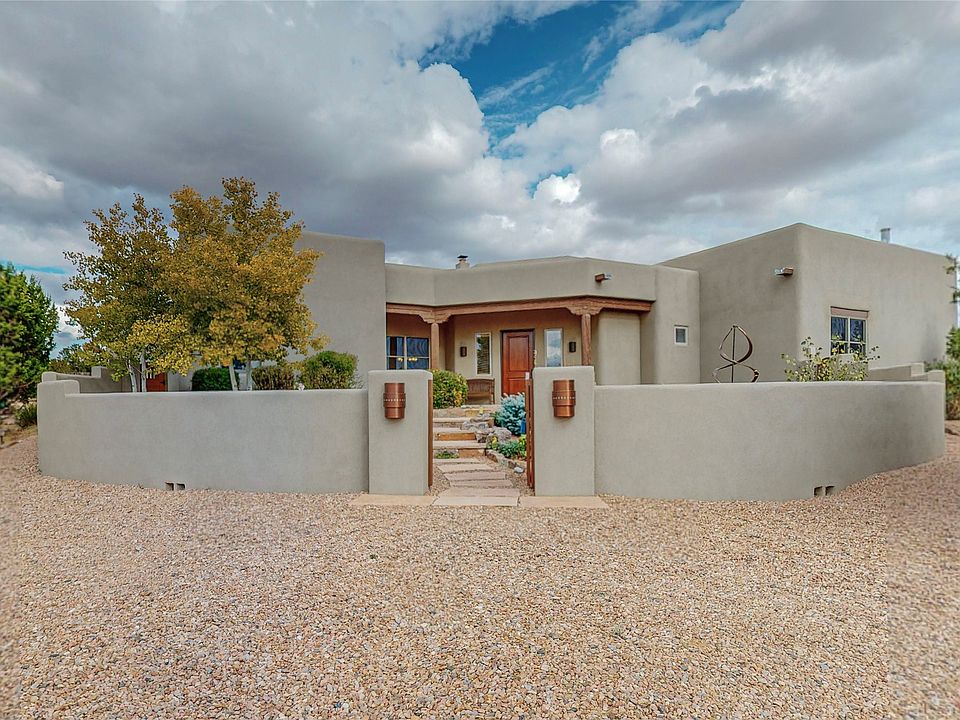 4 Estancia Ct, Santa Fe, NM 87506 | Zillow