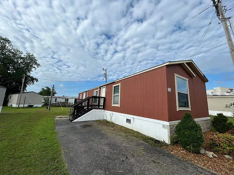 213 Riviera Courts Dr — Photo 1