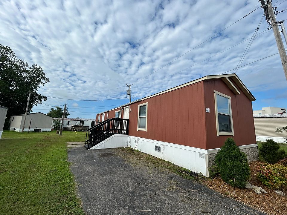 1st image of 213 Riviera Courts Dr