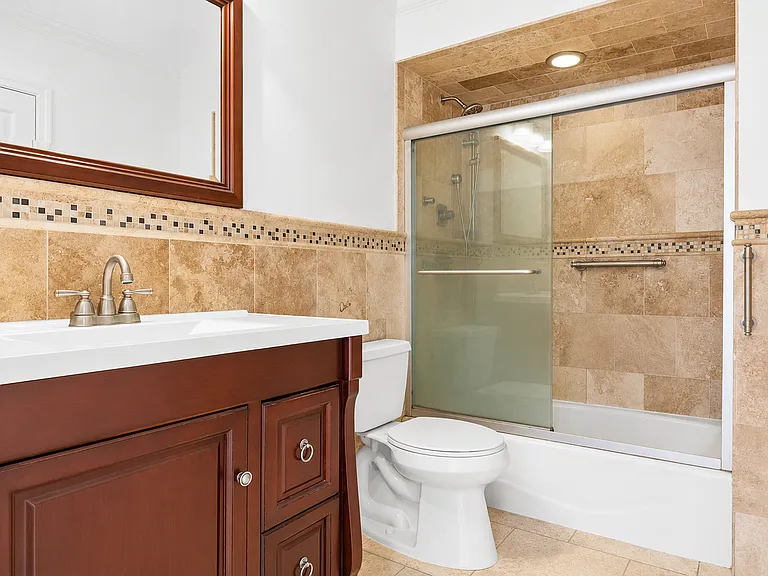 40-44 Rome St #6 — Photo 3