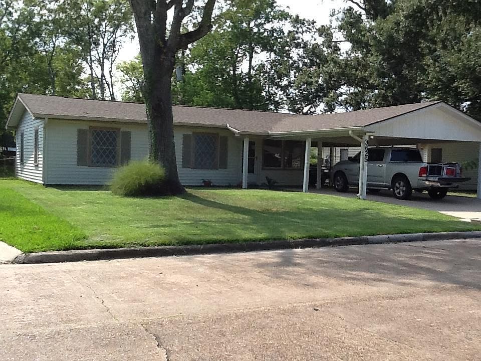 1st image of 3625 Cecil Dr