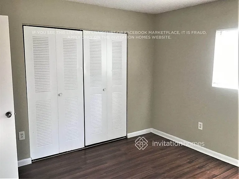 9489 Palm Cir N #9489 — Photo 5