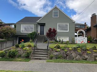 3237 36th Ave SW, Seattle, WA 98126