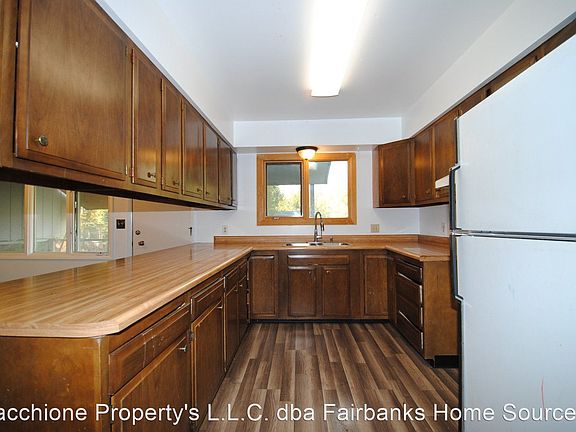 4th image of 210 Haines Ave APT A