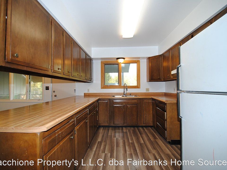 1st image of 210 Haines Ave #B