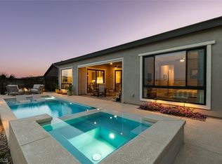 40 Cliffwater St, Henderson, NV 89011