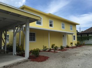 821 SE 16th St, Stuart, FL 34994