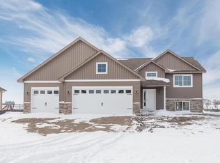 425 Emma St, Nya, MN 55368