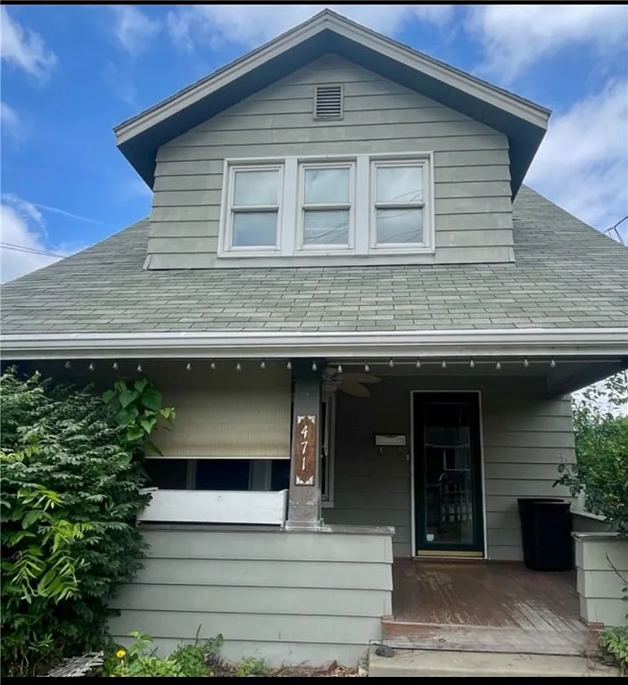 471 3rd St photo 1