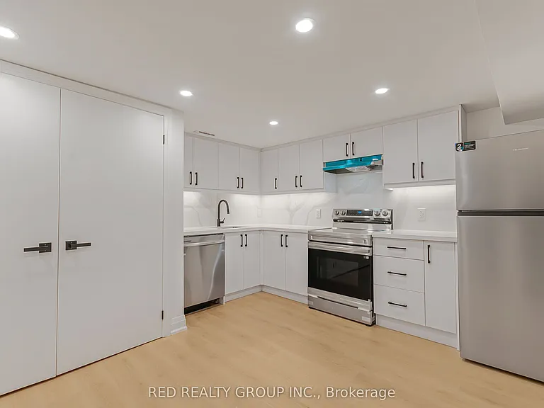 156 Richard Clark Dr — Photo 6