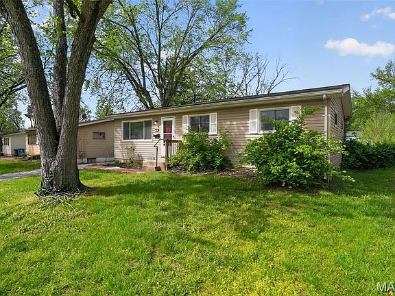5th image of 253 Elmdale Dr