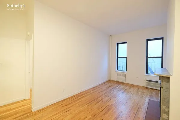 Rented by Sotheby's International Realty | media 9