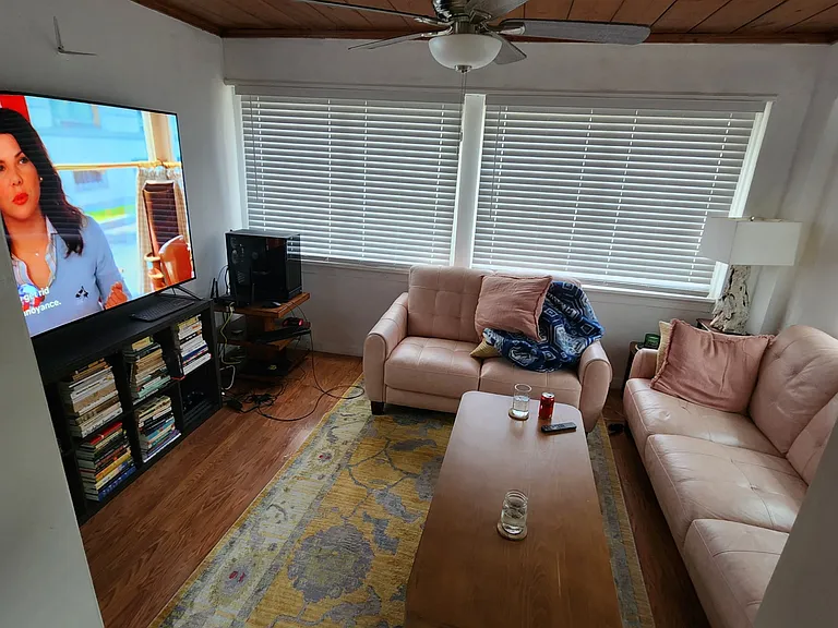 321 S Forest Ave — Photo 13