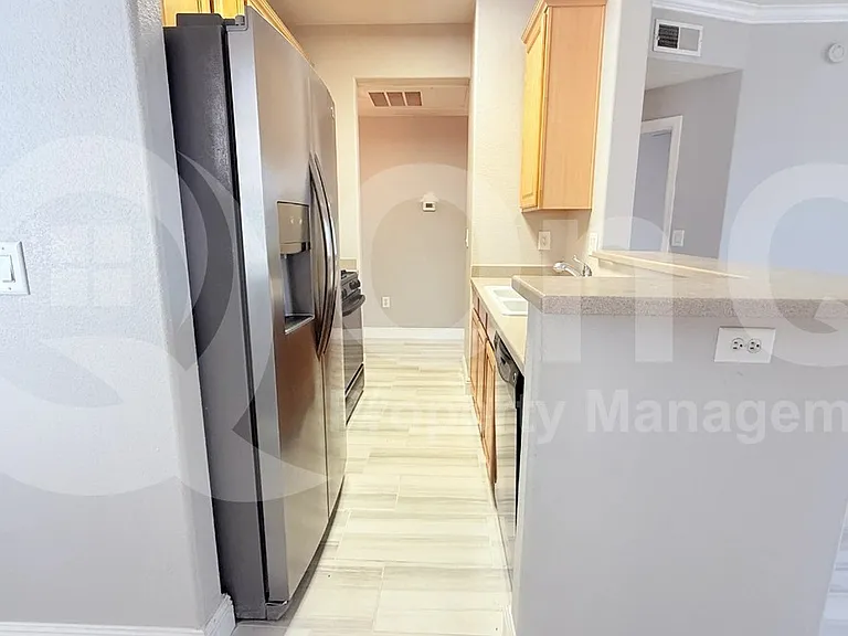 2992 N Miller Rd #215B — Photo 21
