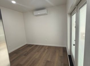 1555 32nd St, Sacramento, CA 95816