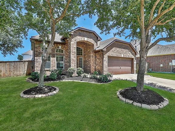2nd image of 24538 Avellino Ct