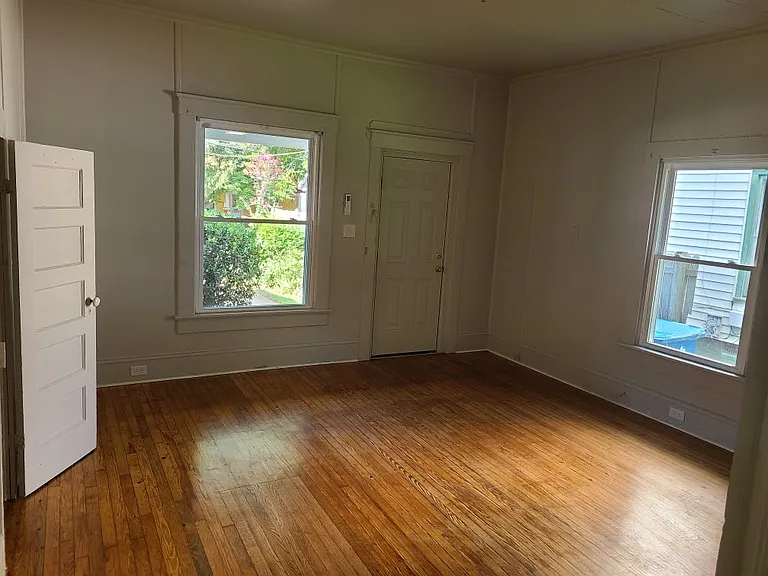 530 Park Ave #530 — Photo 8