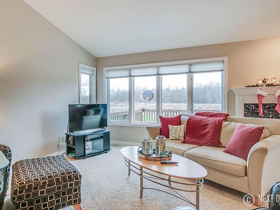 4th image of 4601 Majestic Vue