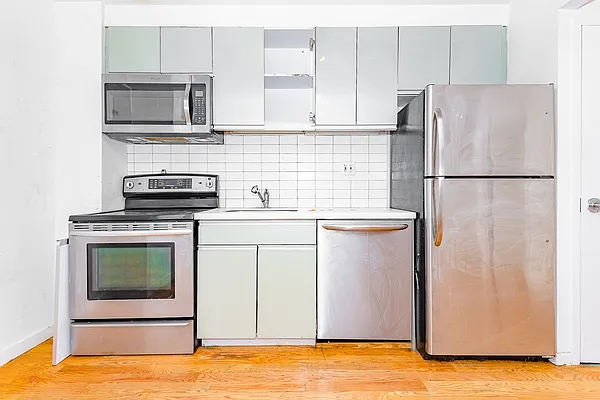 Rented by MySpaceNYC | media 45