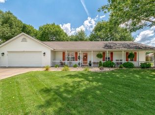 3020 Hickory Ridge Dr, Herrin, IL 62948