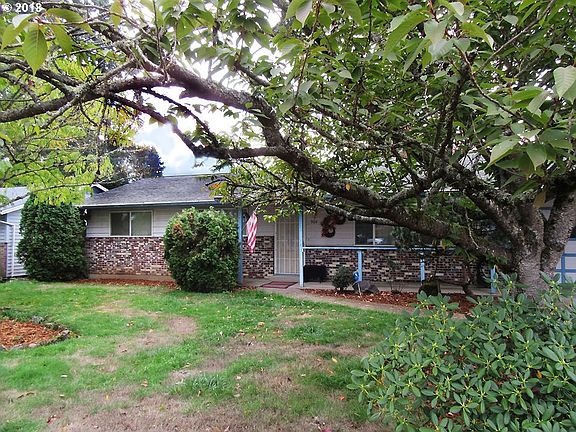 2nd image of 504 SE 104th Ave