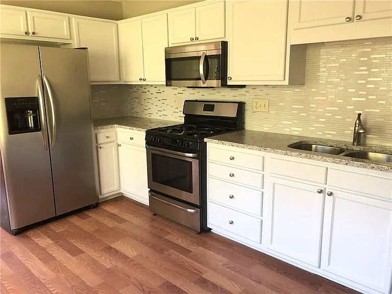 6923 Cave Springs Rd — Photo 3