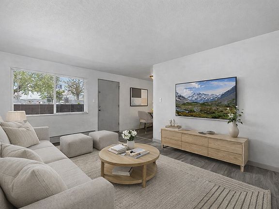 4th image of 1429 Potter Dr APT 162