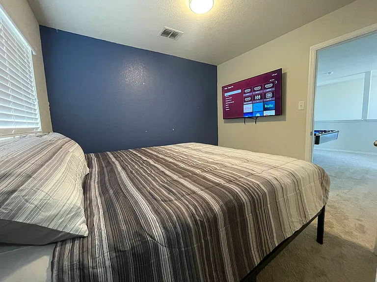 3738 Gallery Wls — Photo 104
