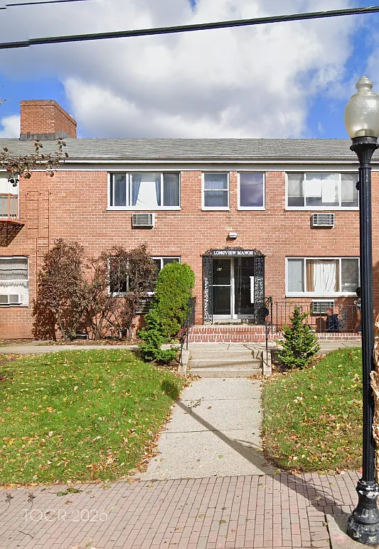1 bed, $1,800 — Photo 1