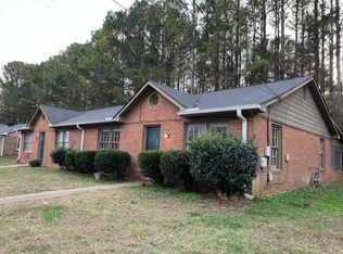 390 Freeport Dr, Lawrenceville, GA 30046