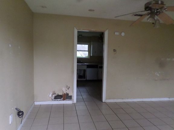 4th image of 2952 Mount Blanc Dr