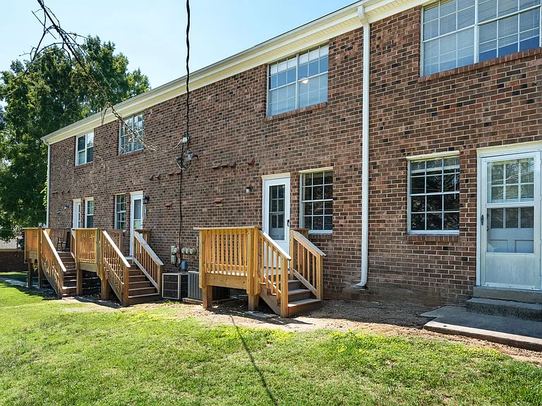 1002 Willow Dr #30 — Photo 14