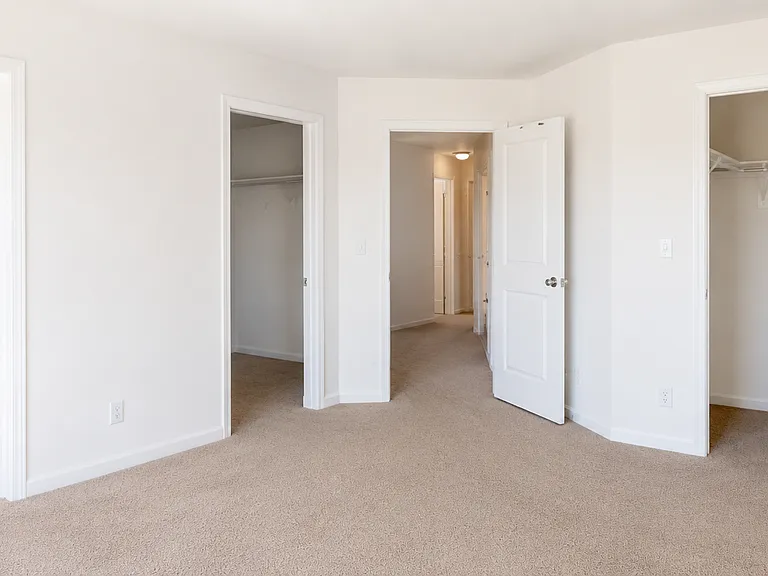 1504 Ardilla Dr — Photo 5