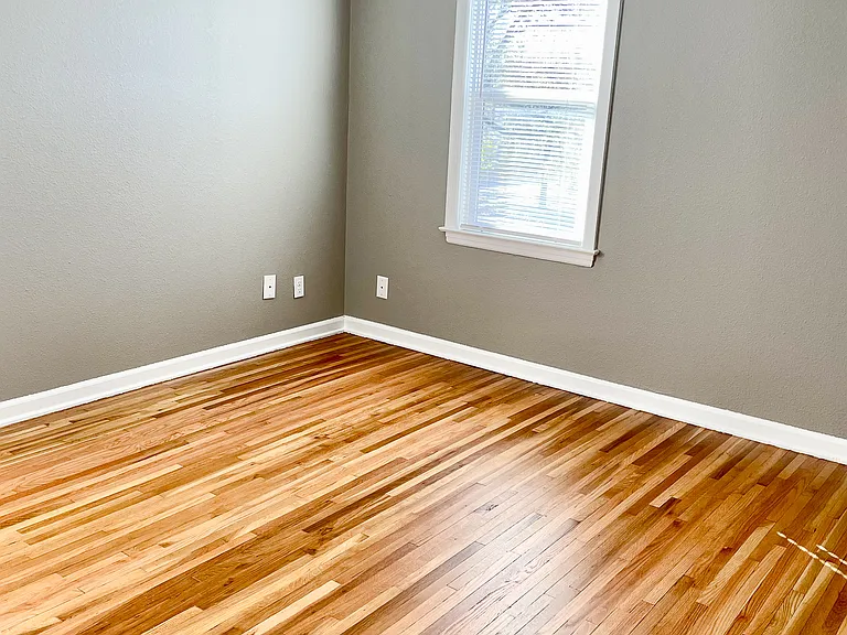 Meadowlark Apartments — Photo 24