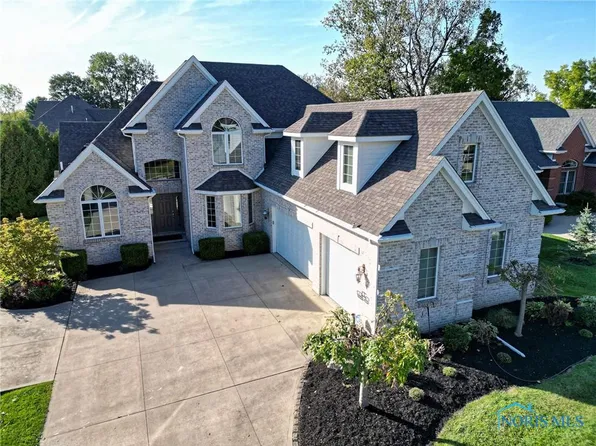 3030 Deep Water Ln, Maumee, OH 43537