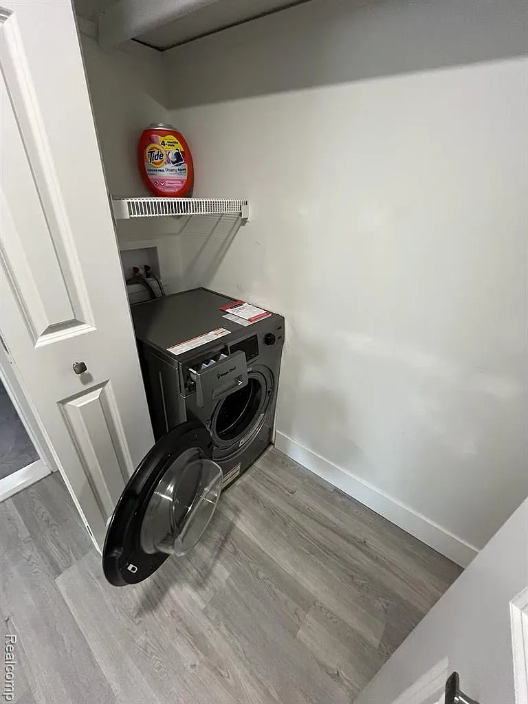 2 bed, 1.0 bath, 850 sqft, $1,750 — Photo 3