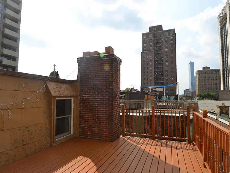 1949 Locust St #4 — Photo 10