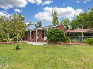 6800 Gum Branch Rd, Richlands, NC 28574