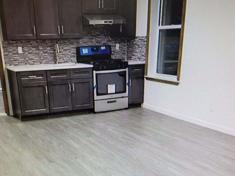 1st image of 6707 10th Ave Floor 1